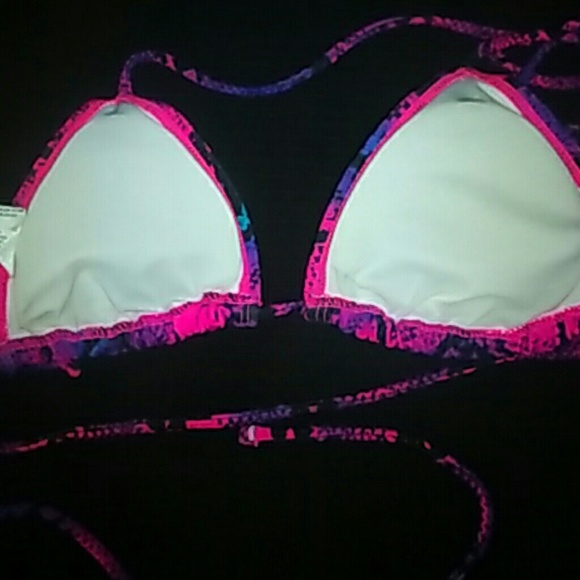 🆑🎉NWOT Snakeskin Bikini Top - Picture 3 of 5